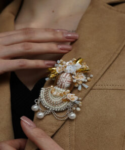 Alternative view of Брошка бежева "Мотанка"