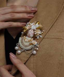 Брошка бежева "Мотанка"