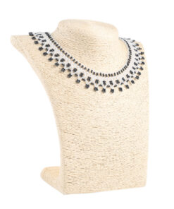 Силянка з бісеру біла з сірим середня