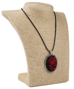 Кулон вишитий "Пристрасть"