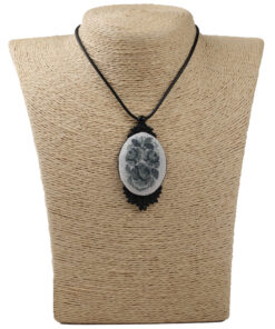 Alternative view of Кулон вишитий “Сірі троянди”