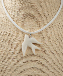 Підвіска “Гострокрила ластівка” біла