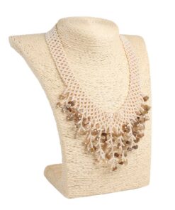 Силянка з бісеру бежева з підвісками