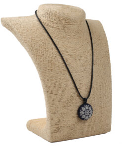 Кулон вишитий “Біла квітка”